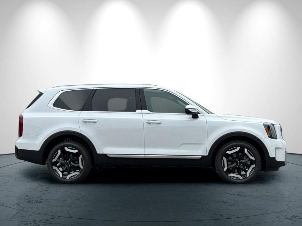 new 2025 Kia Telluride car, priced at $43,615