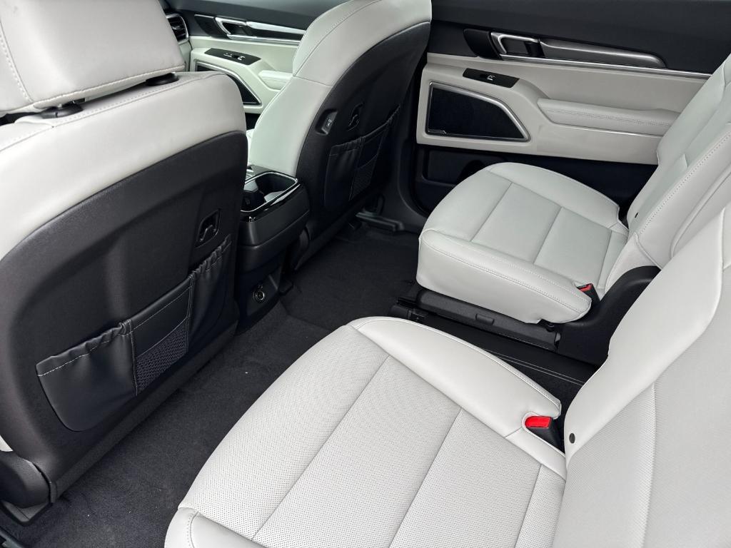 new 2025 Kia Telluride car, priced at $43,615