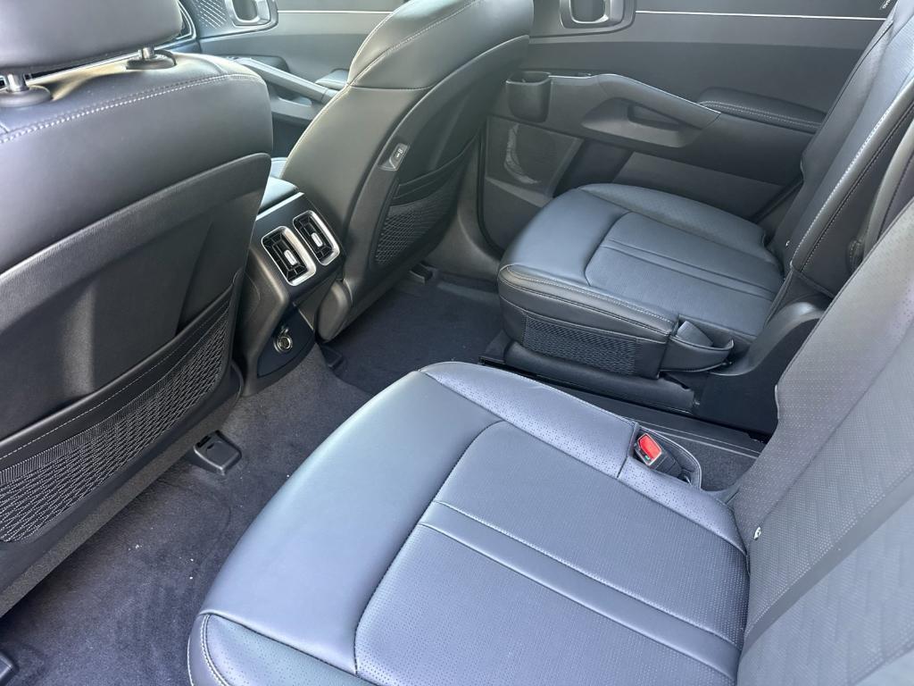 new 2025 Kia Sorento car, priced at $41,030