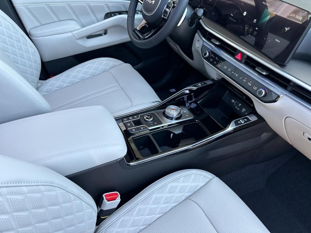 new 2025 Kia Sorento Hybrid car, priced at $48,530