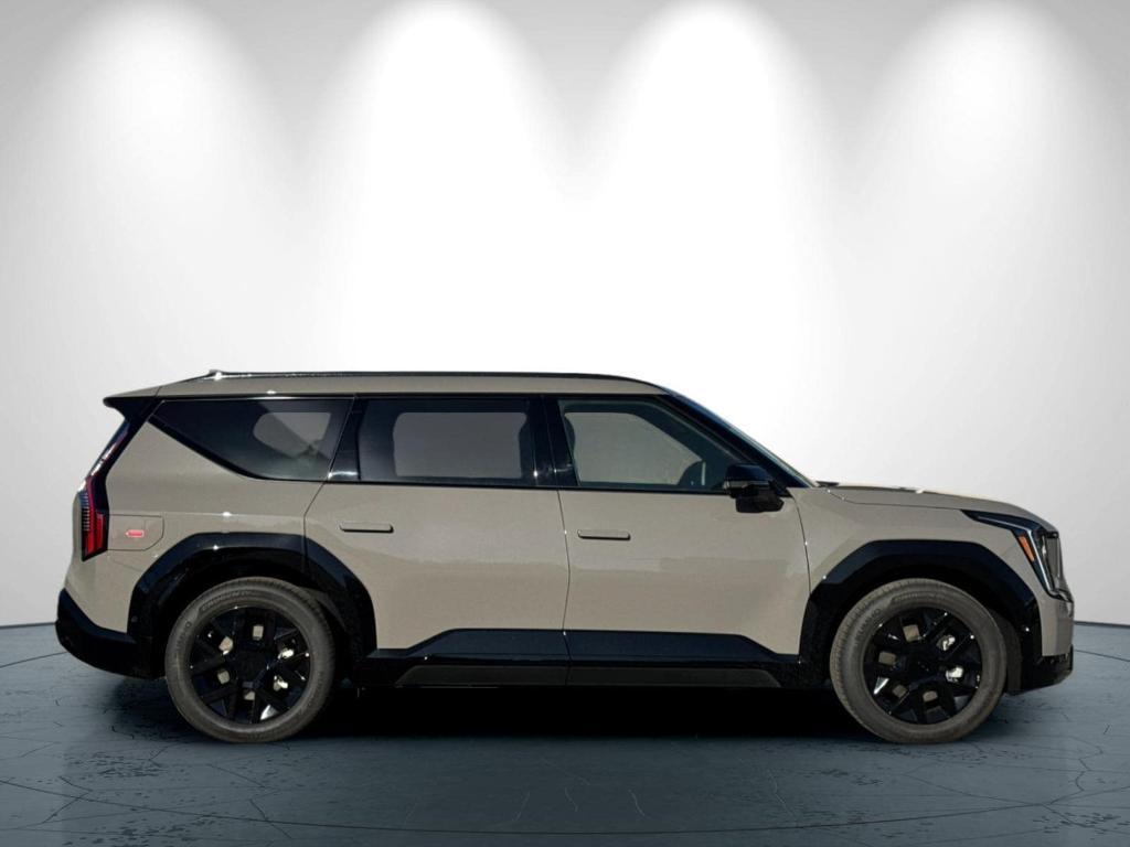 new 2026 Kia EV9 car, priced at $72,430