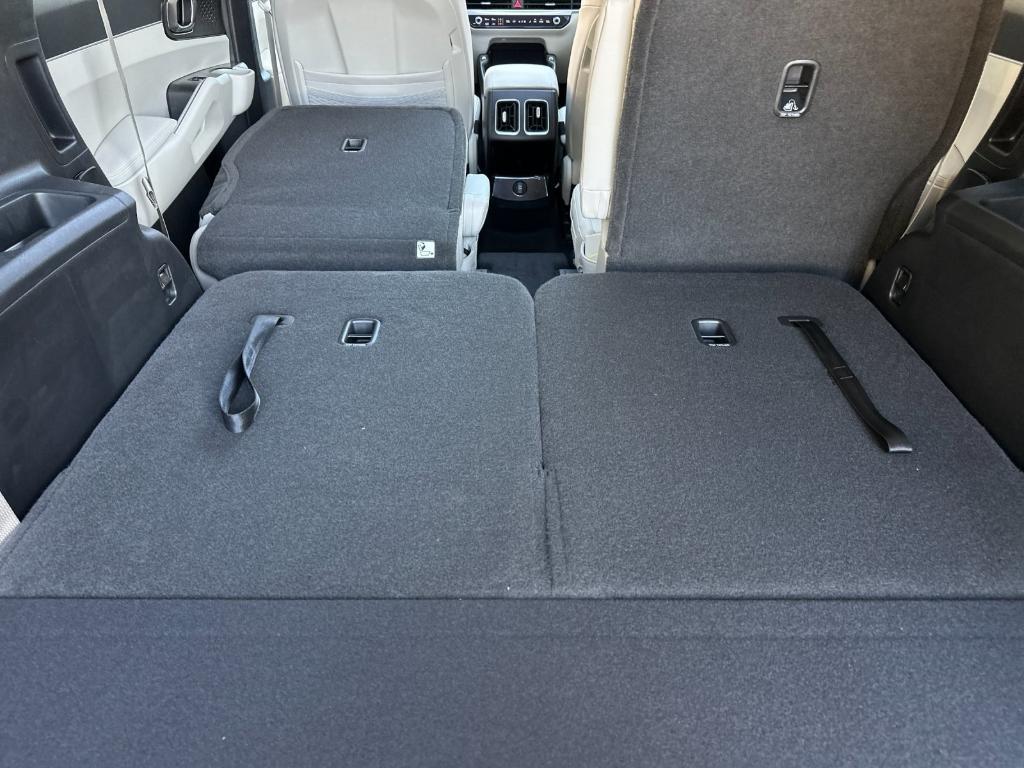 new 2025 Kia Sorento Hybrid car, priced at $43,925