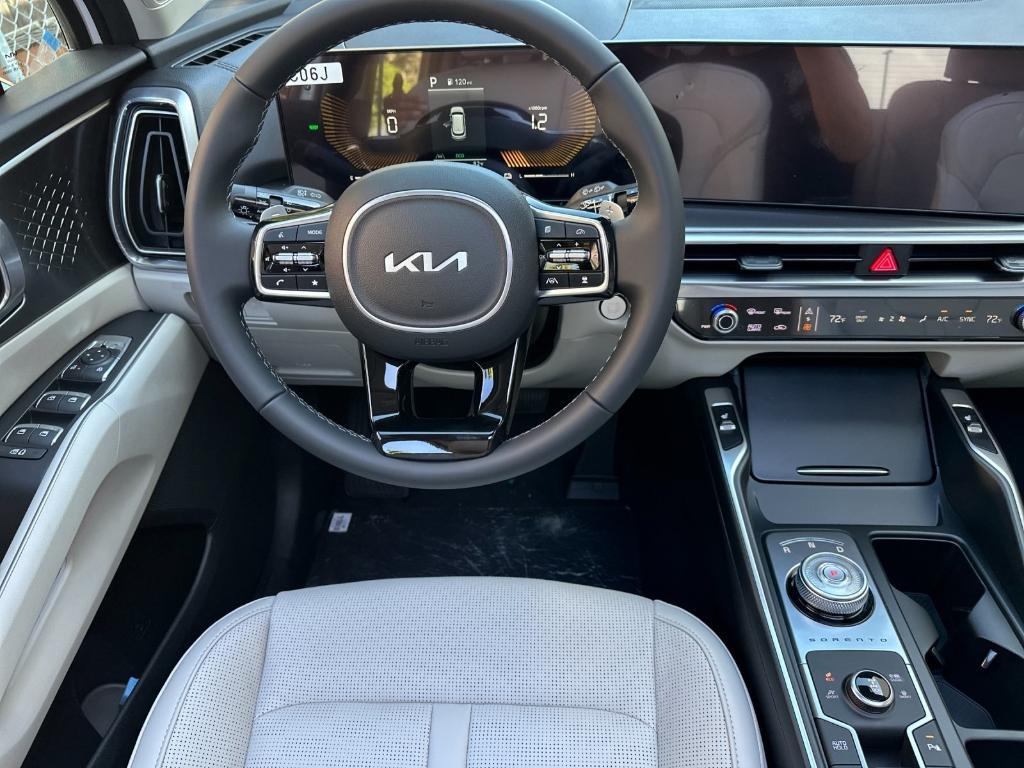 new 2025 Kia Sorento Hybrid car, priced at $43,925