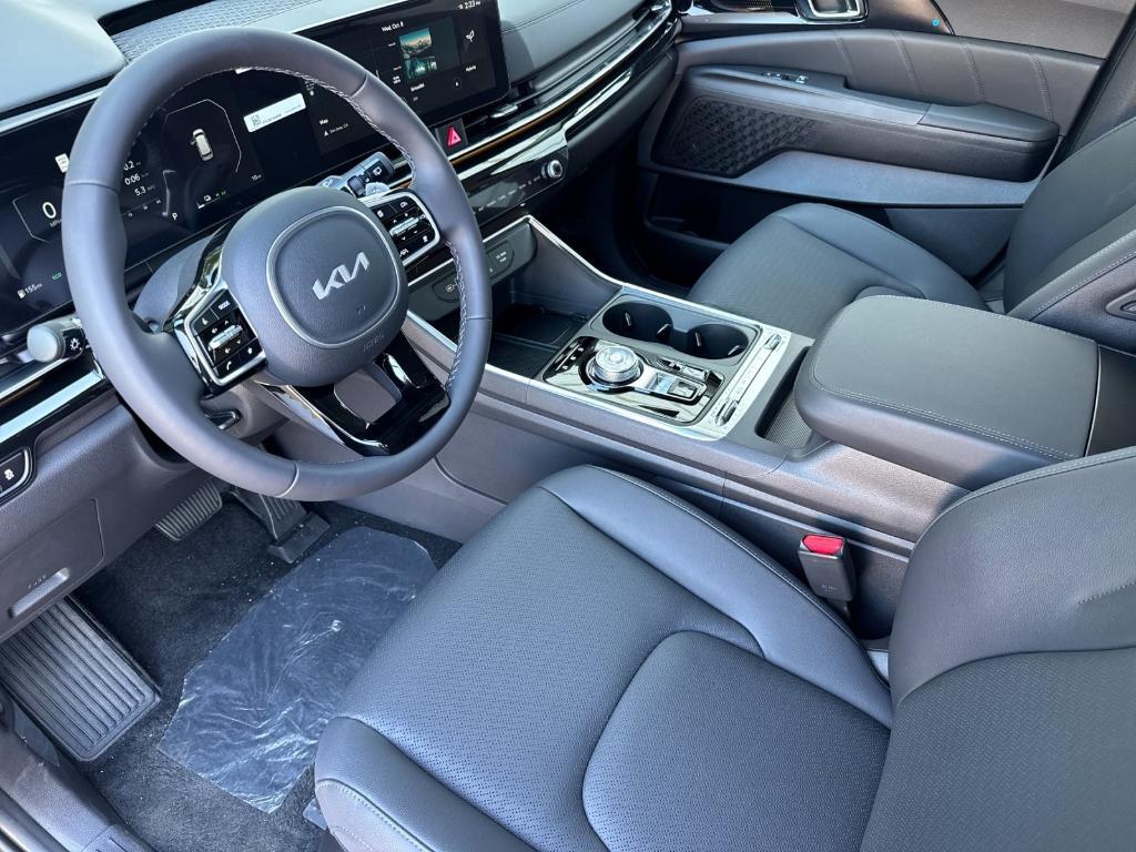 new 2026 Kia Carnival Hybrid car, priced at $55,620