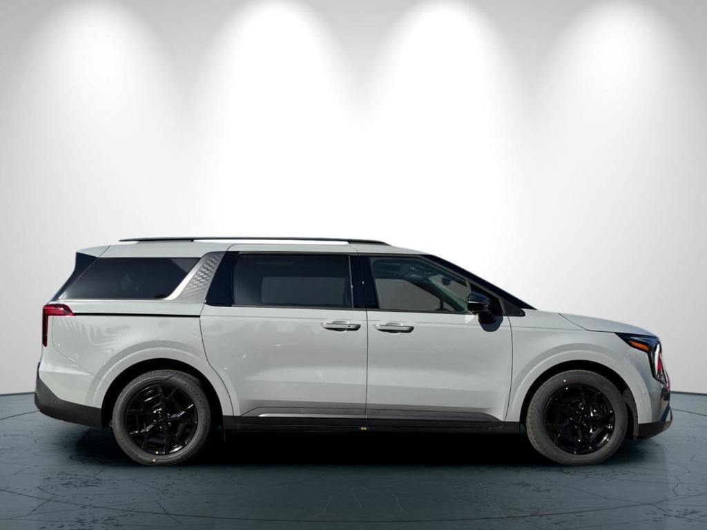 new 2026 Kia Carnival Hybrid car, priced at $55,620