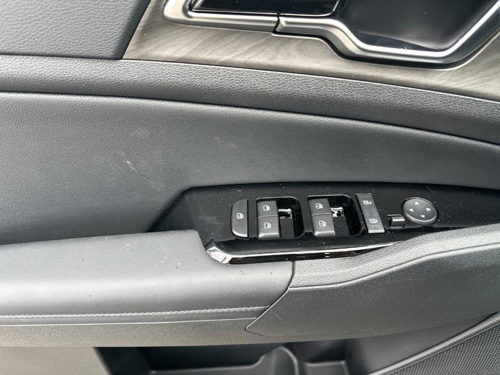 new 2025 Kia Sportage Plug-In Hybrid car, priced at $45,960