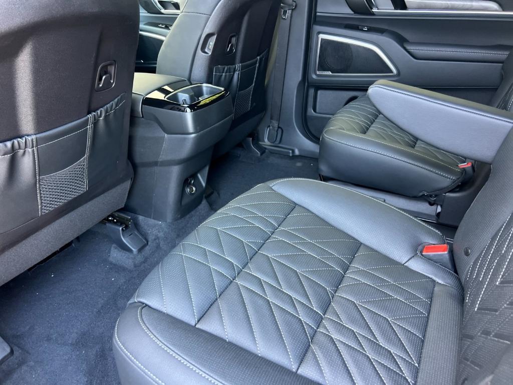 new 2025 Kia Telluride car, priced at $48,620