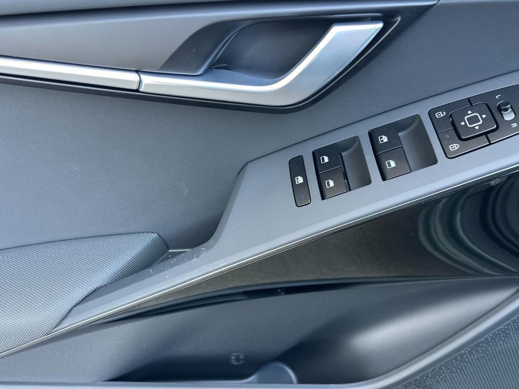new 2025 Kia Niro EV car, priced at $42,470