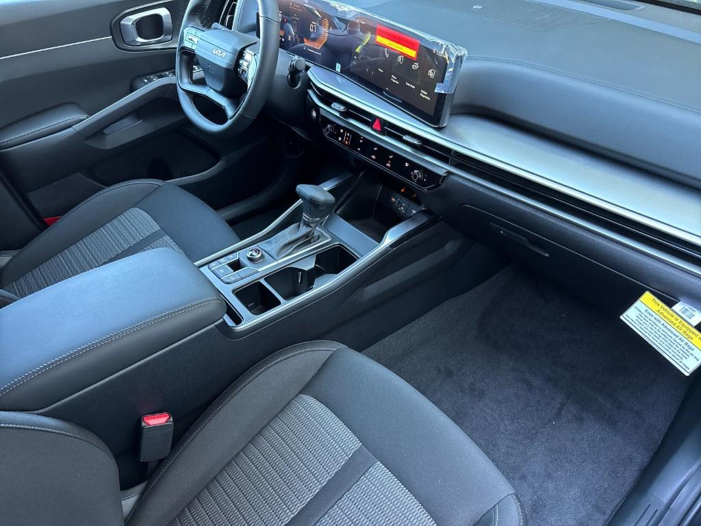 new 2026 Kia Sorento car, priced at $33,870