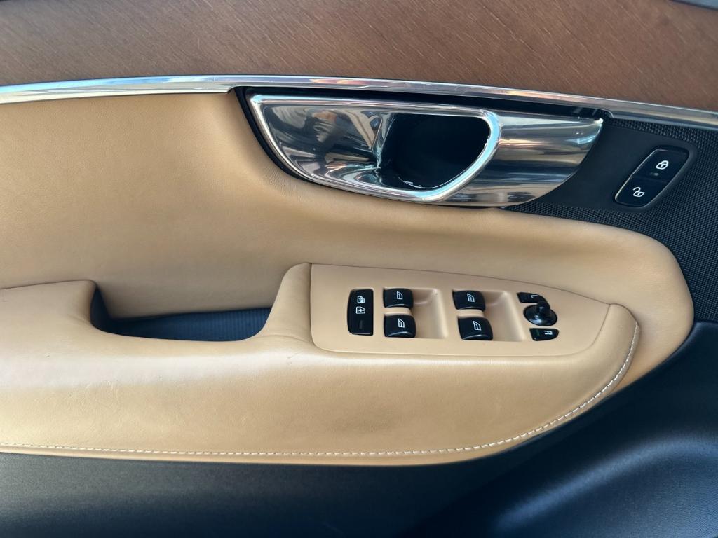 used 2016 Volvo XC90 car, priced at $24,995