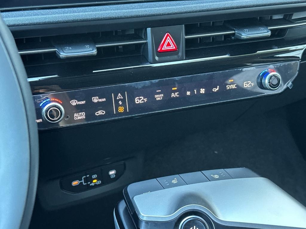 new 2025 Kia EV6 car, priced at $47,915