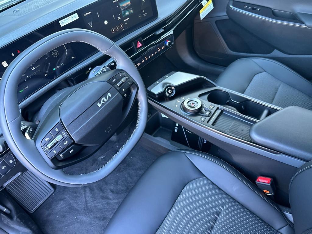 new 2025 Kia EV6 car, priced at $47,915