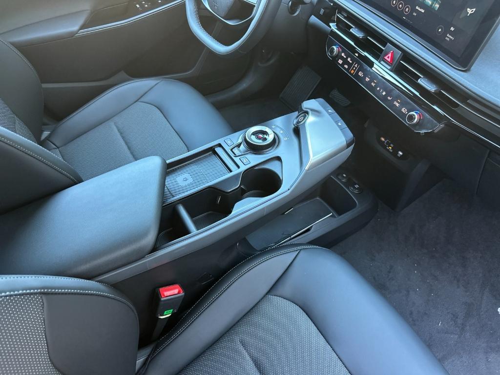 new 2025 Kia EV6 car, priced at $47,915