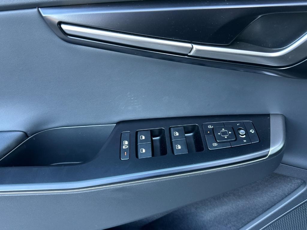 new 2025 Kia EV6 car, priced at $47,915