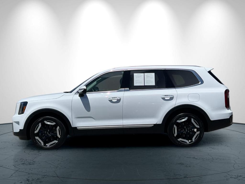 used 2023 Kia Telluride car, priced at $34,695