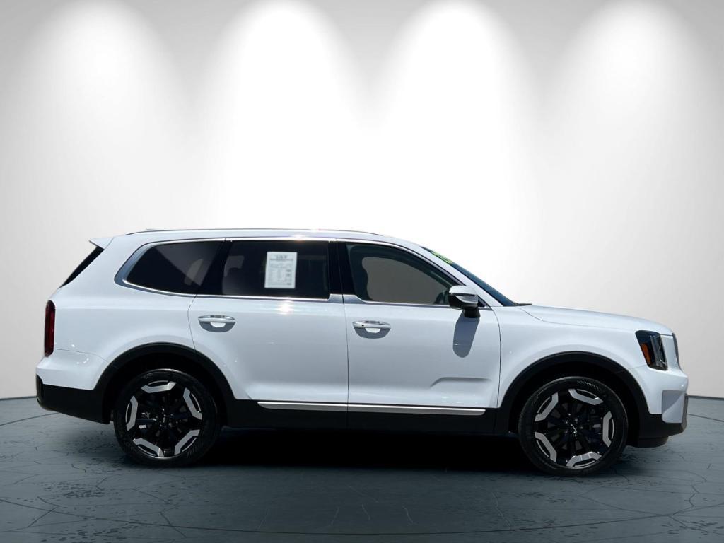 used 2023 Kia Telluride car, priced at $34,695