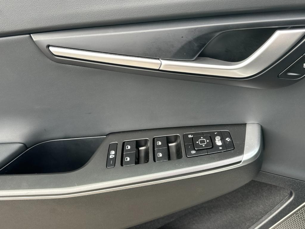 used 2024 Kia EV6 car, priced at $29,995