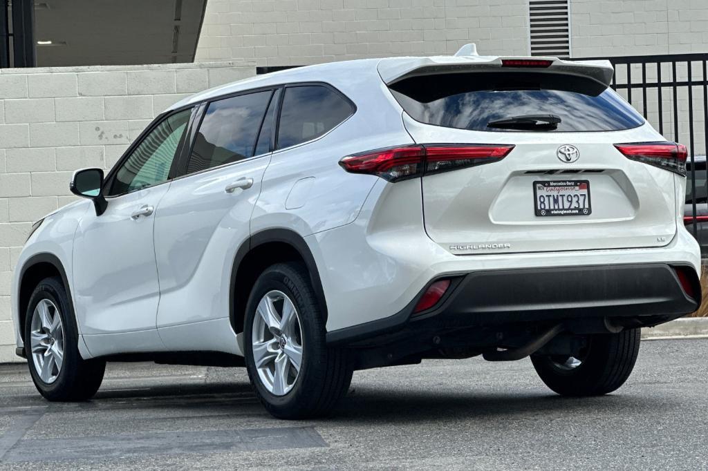 used 2021 Toyota Highlander car, priced at $27,800