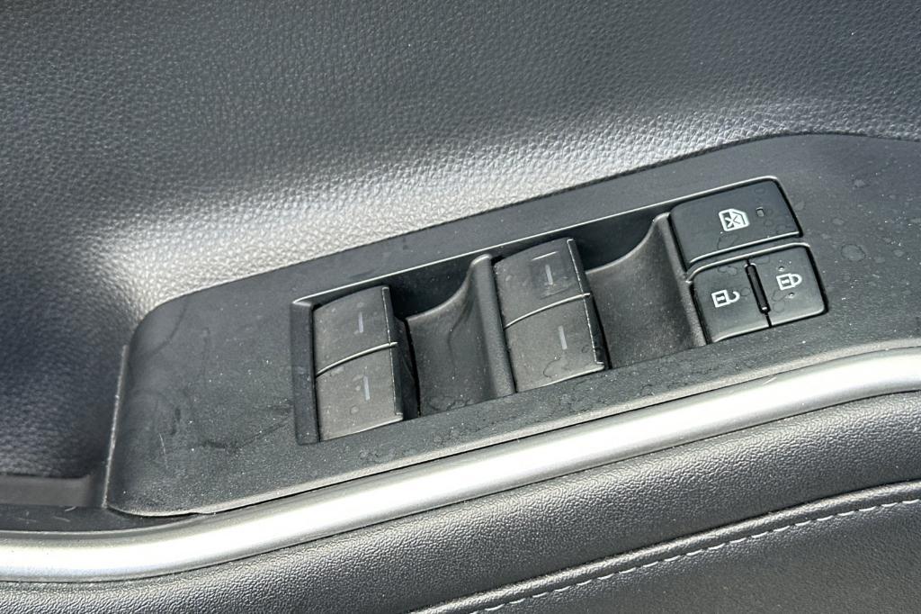 used 2021 Toyota Highlander car, priced at $27,800