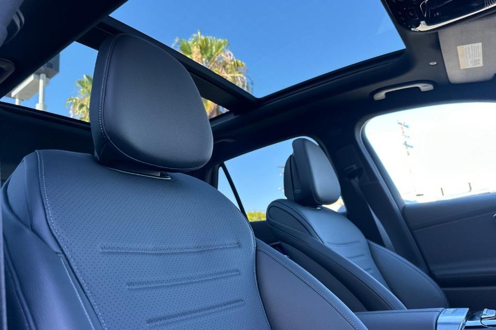 new 2025 Mercedes-Benz GLC 300 car, priced at $56,815