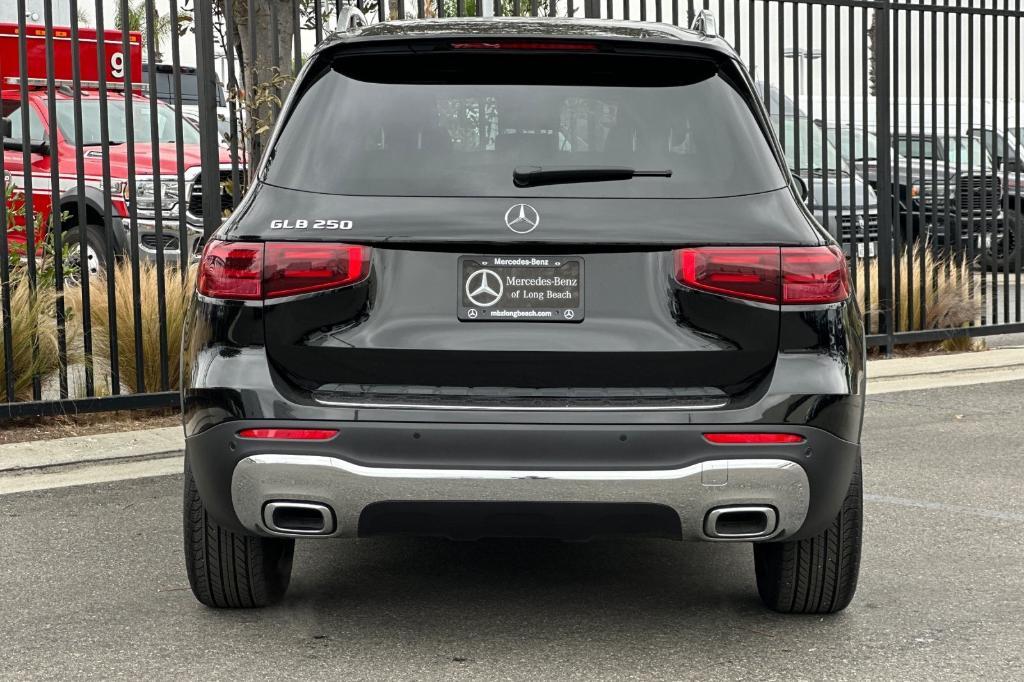 used 2025 Mercedes-Benz GLB 250 car, priced at $41,200