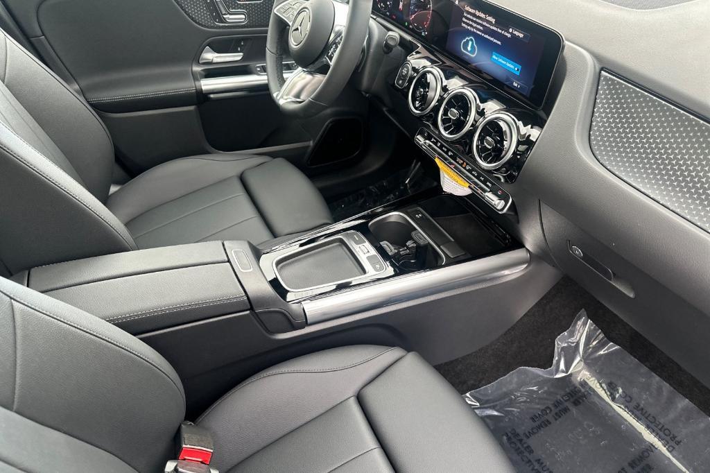 new 2026 Mercedes-Benz GLA 250 car, priced at $45,140