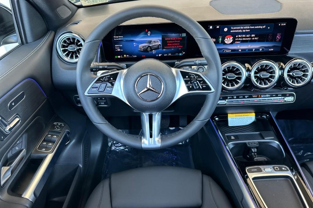 new 2025 Mercedes-Benz GLB 250 car, priced at $49,870