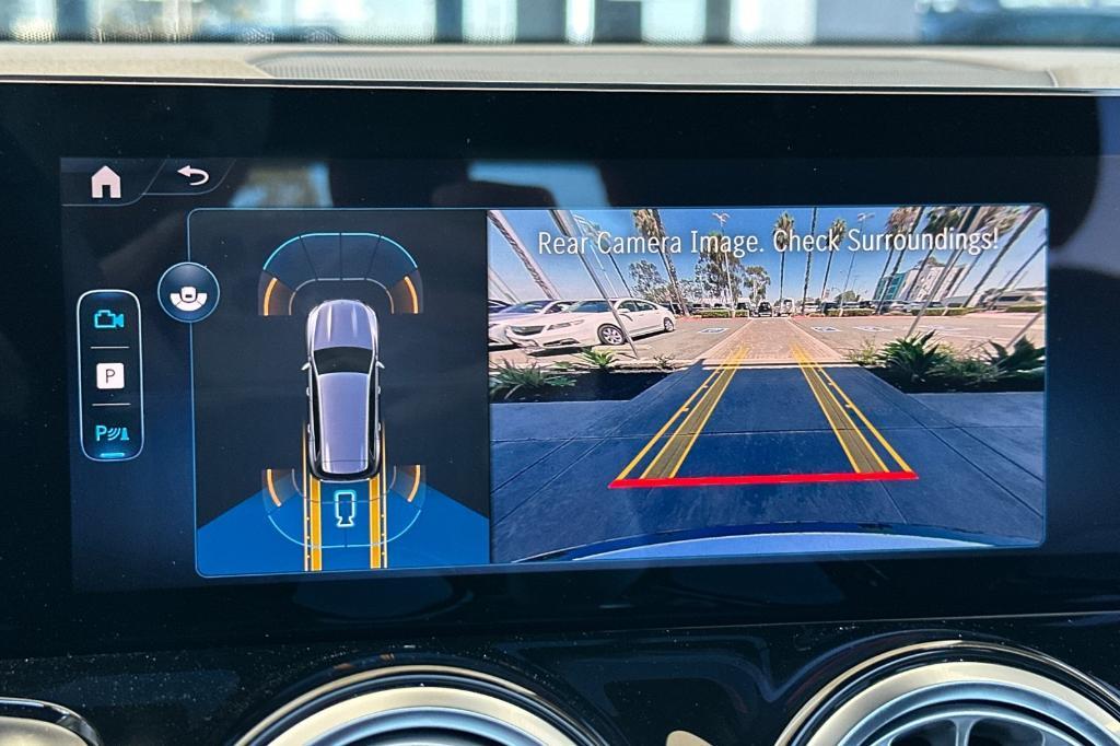 new 2025 Mercedes-Benz GLB 250 car, priced at $49,870