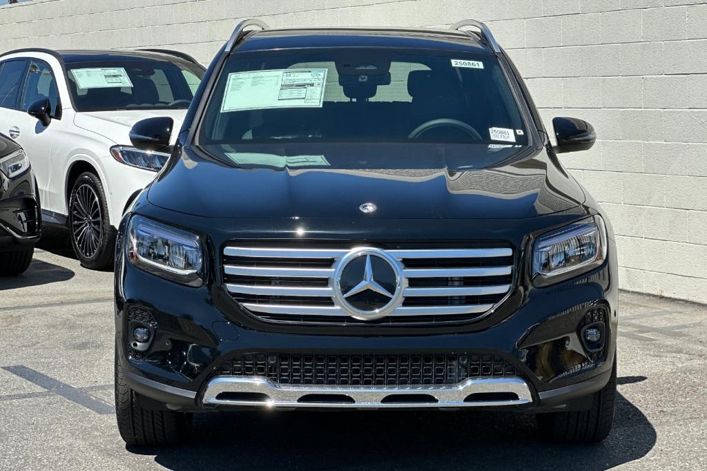 new 2025 Mercedes-Benz GLB 250 car, priced at $49,870