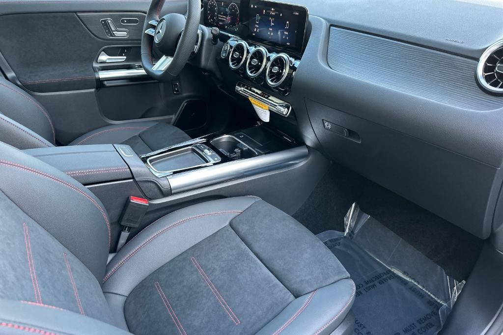 new 2026 Mercedes-Benz GLA 250 car, priced at $49,295