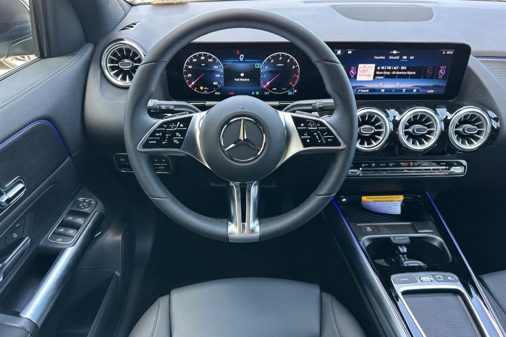 new 2025 Mercedes-Benz GLA 250 car, priced at $44,670