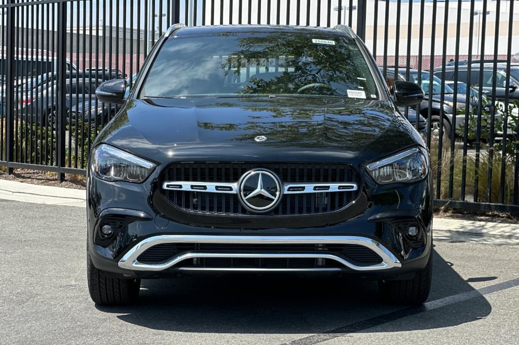 new 2025 Mercedes-Benz GLA 250 car, priced at $44,670