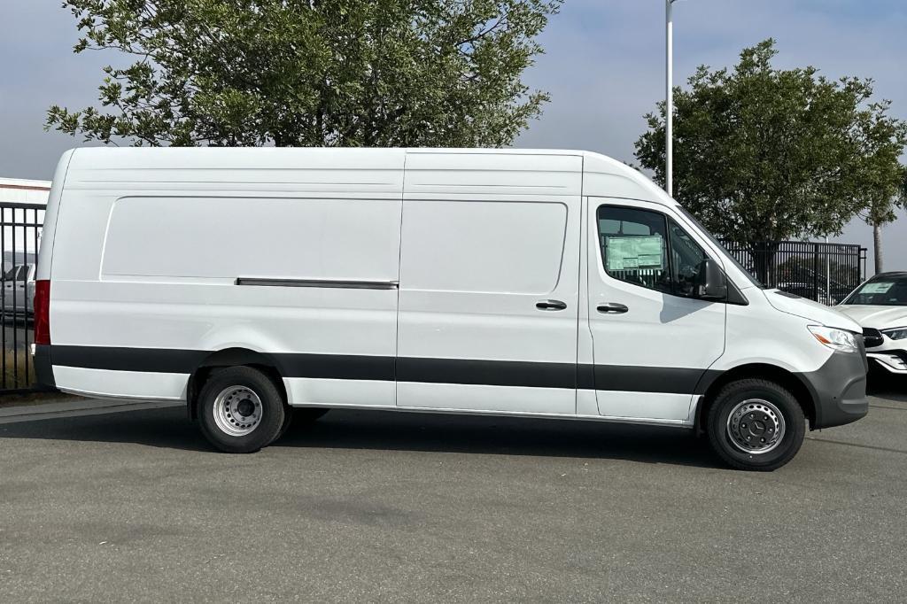 new 2025 Mercedes-Benz Sprinter 3500 car, priced at $76,165