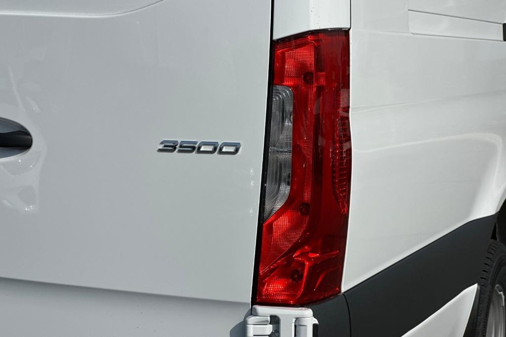 new 2025 Mercedes-Benz Sprinter 3500 car, priced at $76,165