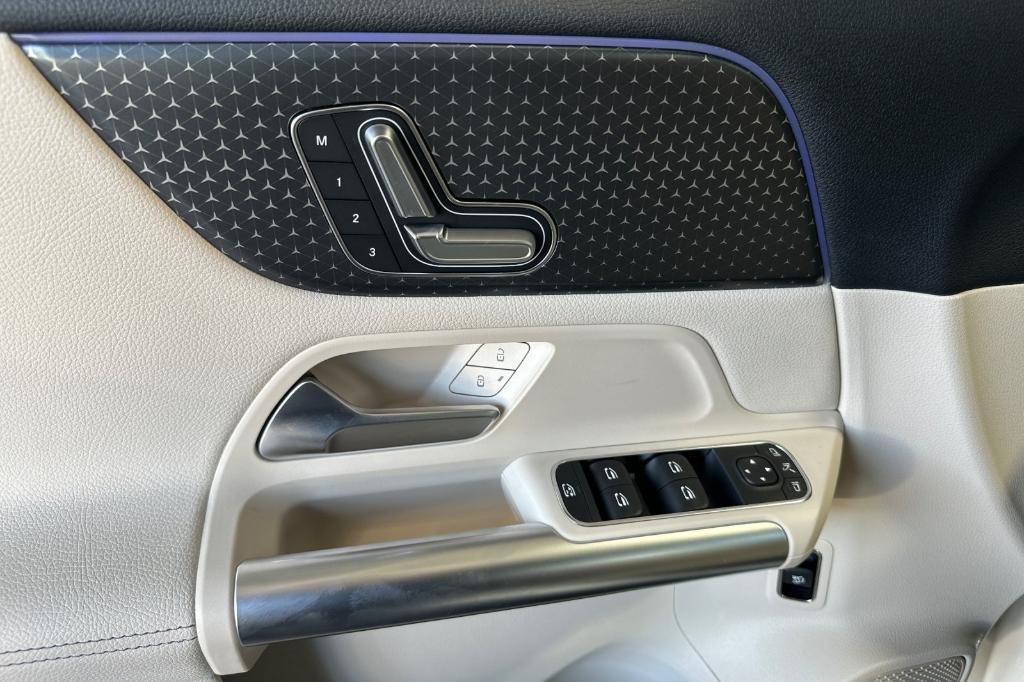 used 2025 Mercedes-Benz GLA 250 car, priced at $36,900