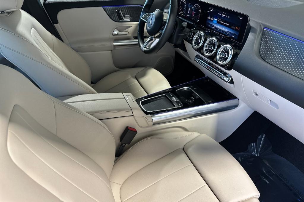 used 2025 Mercedes-Benz GLA 250 car, priced at $36,900