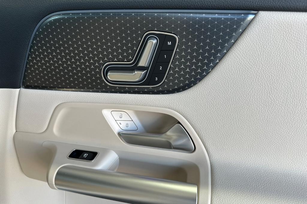 used 2025 Mercedes-Benz GLA 250 car, priced at $36,900