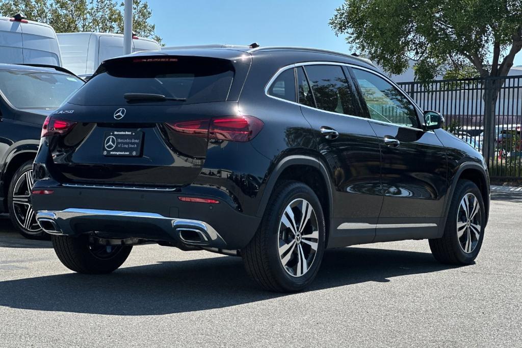 new 2025 Mercedes-Benz GLA 250 car, priced at $44,345