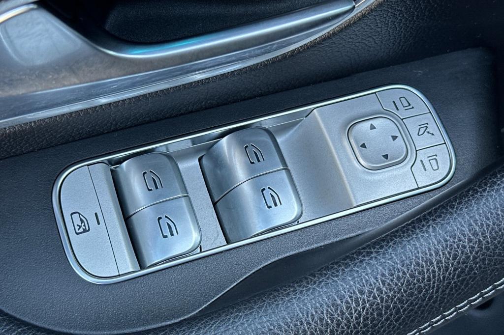 used 2022 Mercedes-Benz GLE 350 car, priced at $43,700