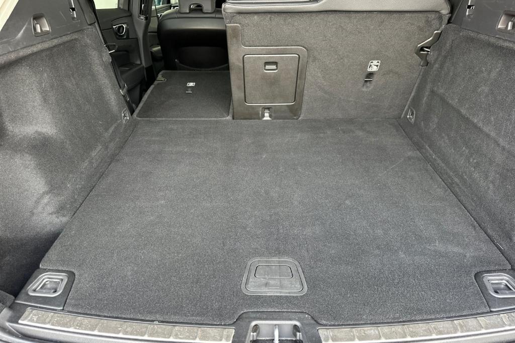 used 2022 Volvo XC60 car, priced at $17,800