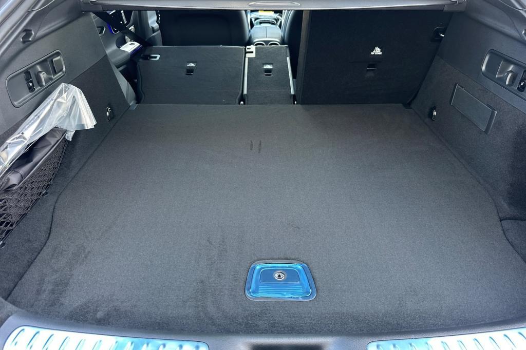 new 2026 Mercedes-Benz GLC 300 car, priced at $66,145