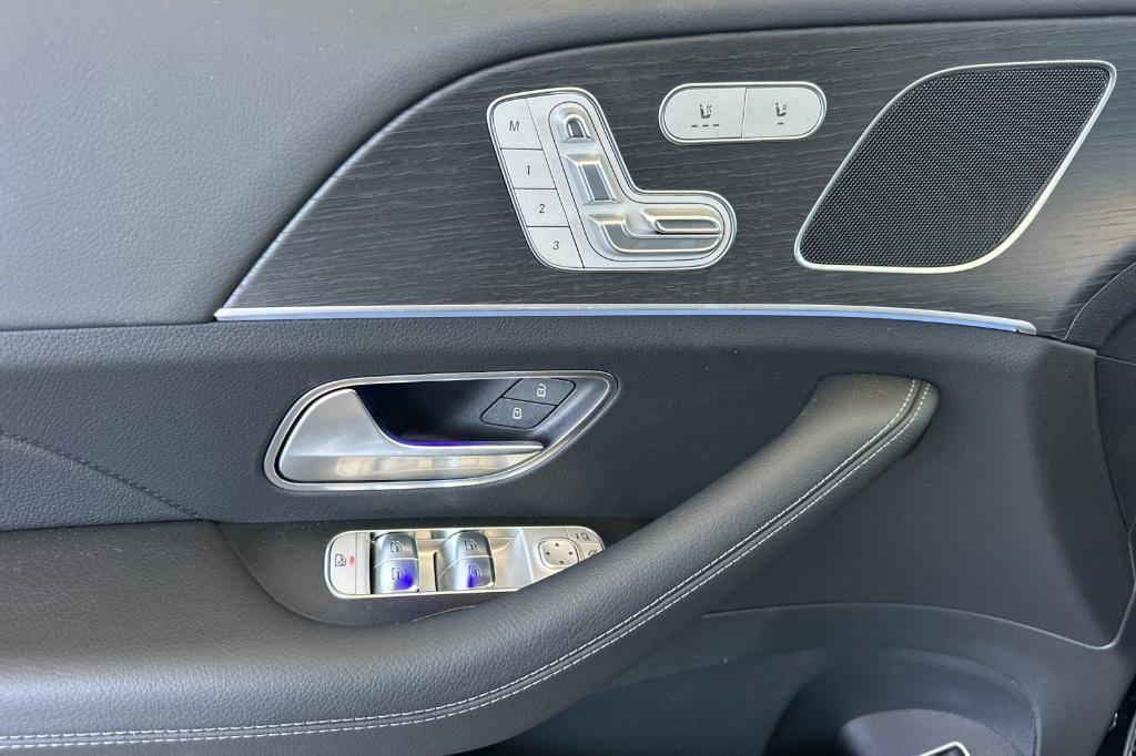 new 2025 Mercedes-Benz GLE 350 car, priced at $65,210