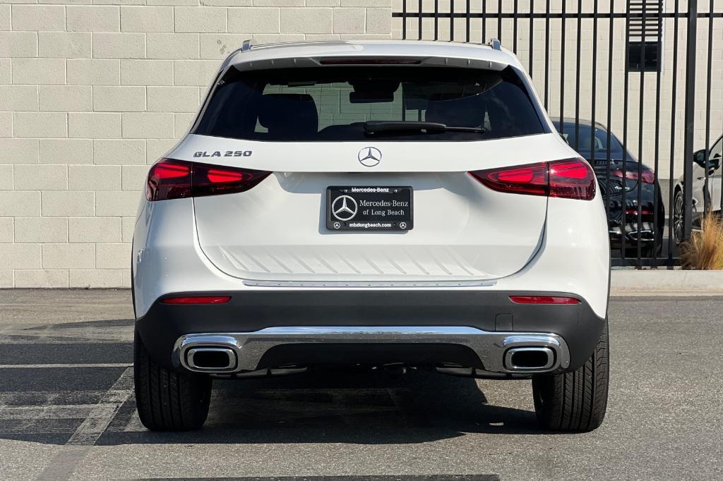 new 2026 Mercedes-Benz GLA 250 car, priced at $44,920