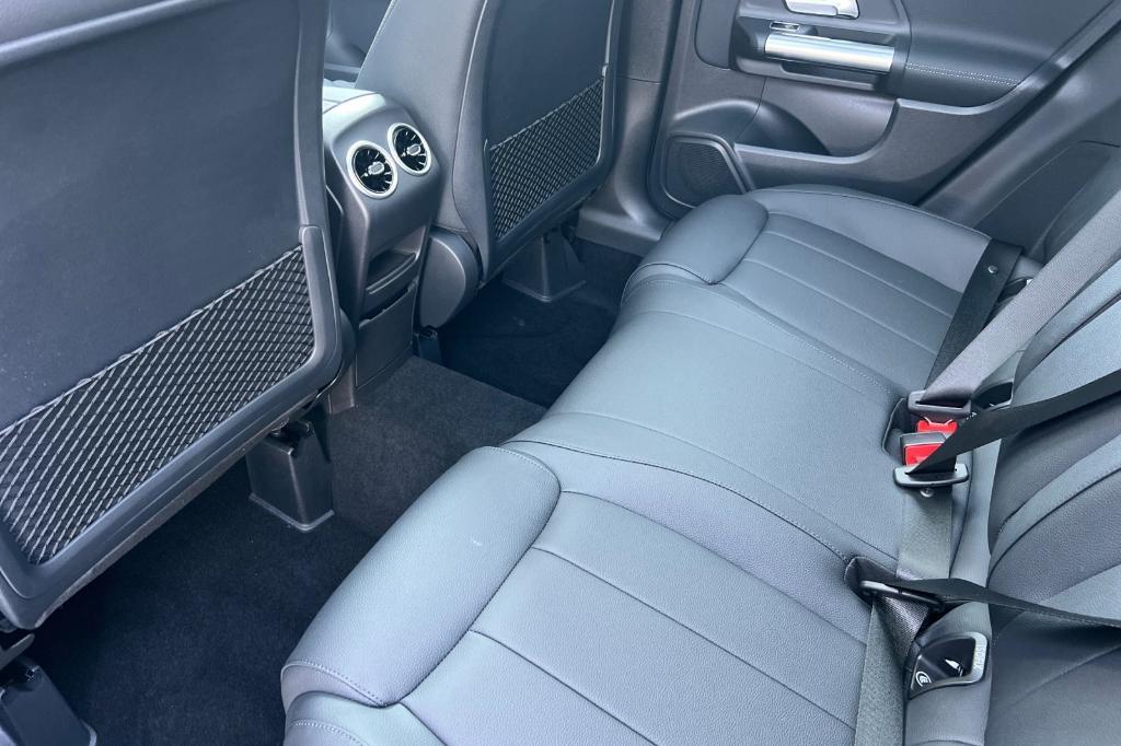 new 2026 Mercedes-Benz GLA 250 car, priced at $44,920