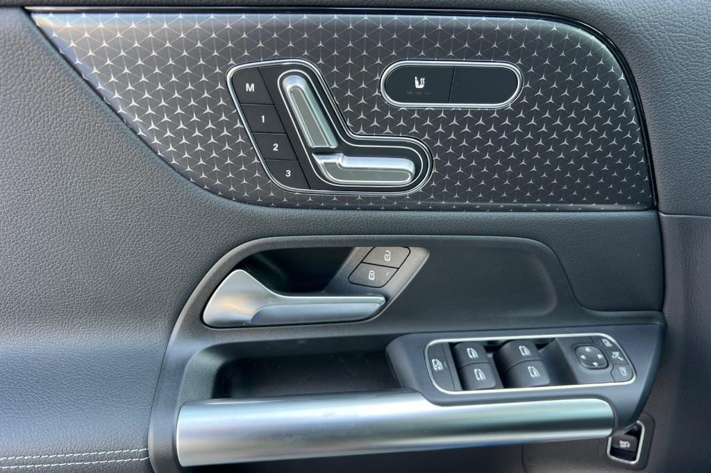 new 2026 Mercedes-Benz GLA 250 car, priced at $44,920