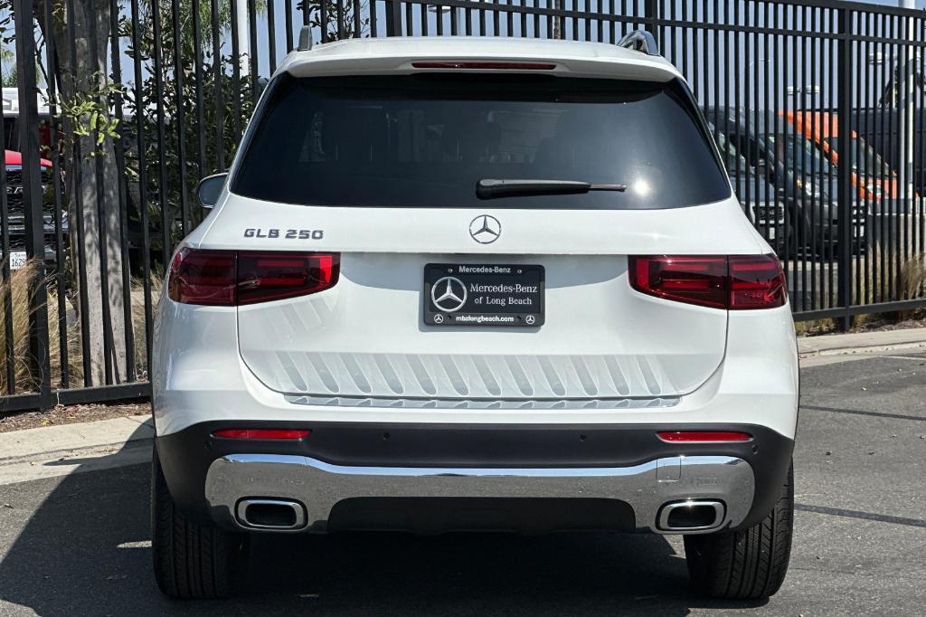 new 2025 Mercedes-Benz GLB 250 car, priced at $48,645