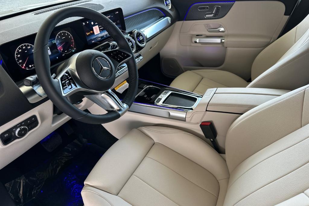 new 2025 Mercedes-Benz GLB 250 car, priced at $48,645