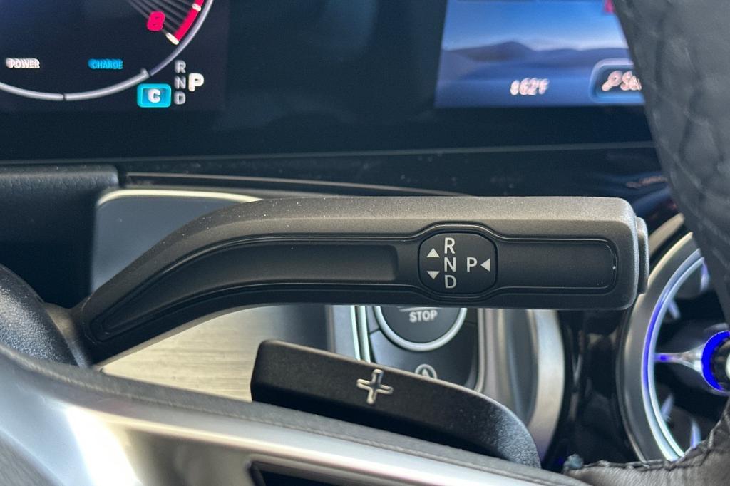 new 2025 Mercedes-Benz GLB 250 car, priced at $48,645