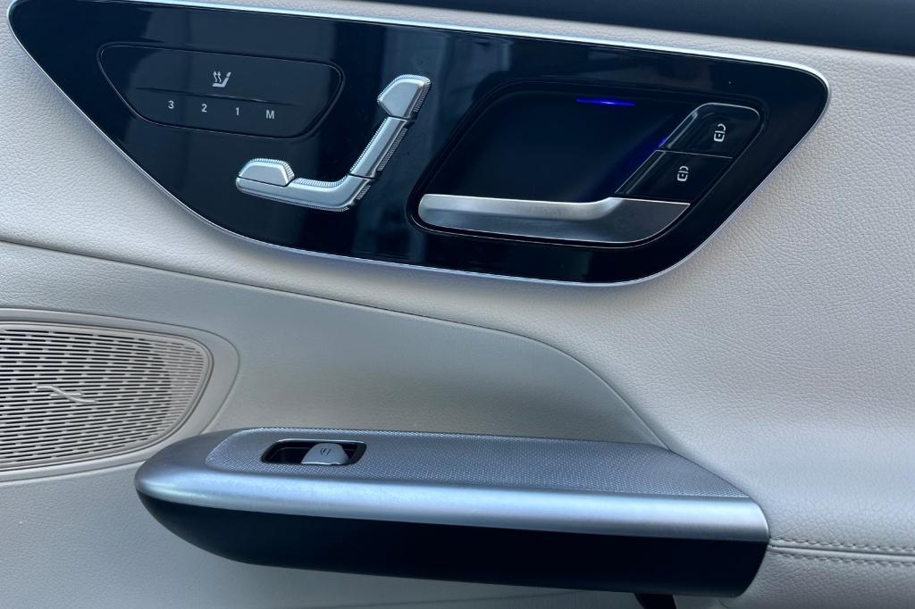 used 2023 Mercedes-Benz GLC 300 car, priced at $36,900