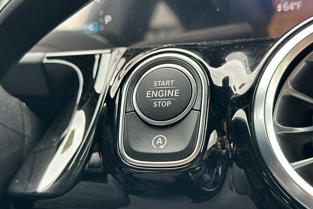 new 2025 Mercedes-Benz GLA 250 car, priced at $44,345
